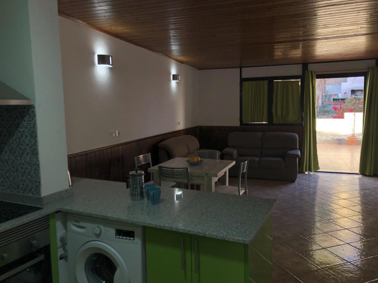 Apartamentos Acoran Mogán Екстериор снимка